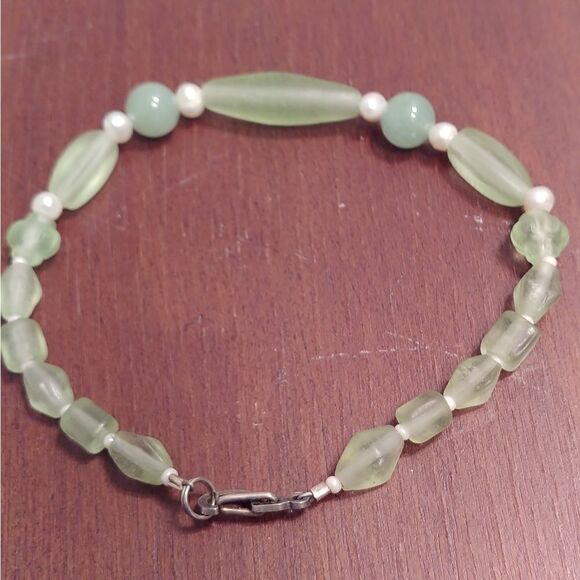 2 for $20 Green Glass Bead Bracelet - Picture 4 of 7
